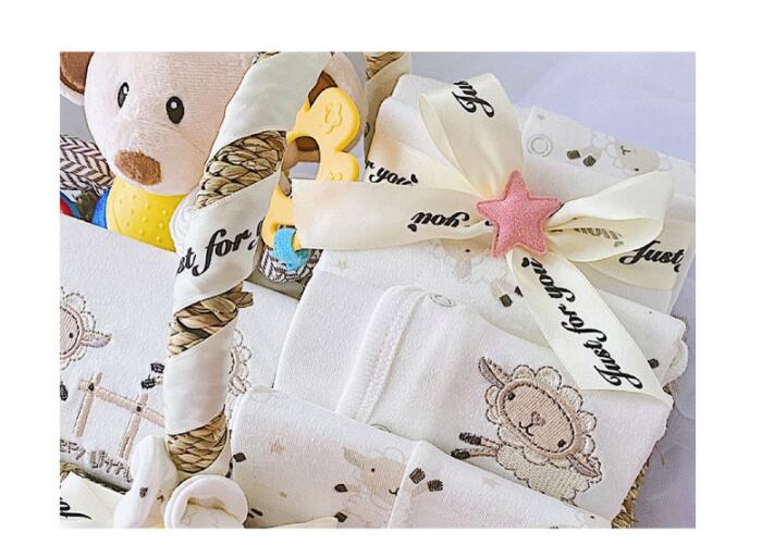 Autumn and Winter Newborn Gift Set